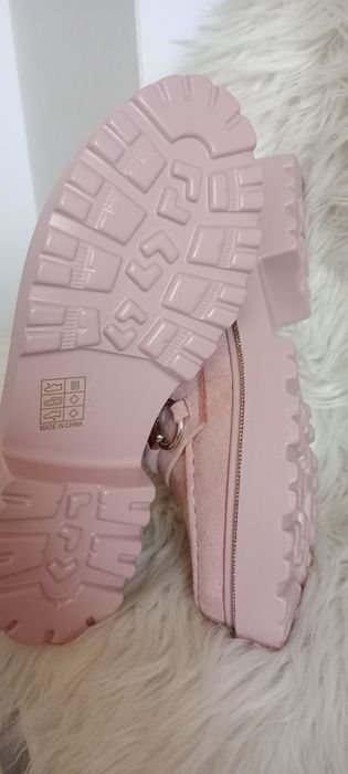 Pudrowy róż 37 dł ł 24.5cm