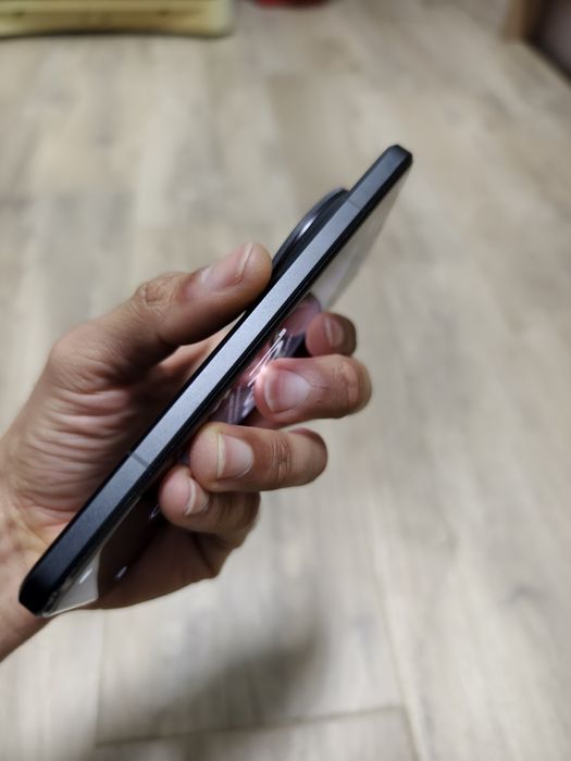 Xiaomi 15 Ultra — 16/528