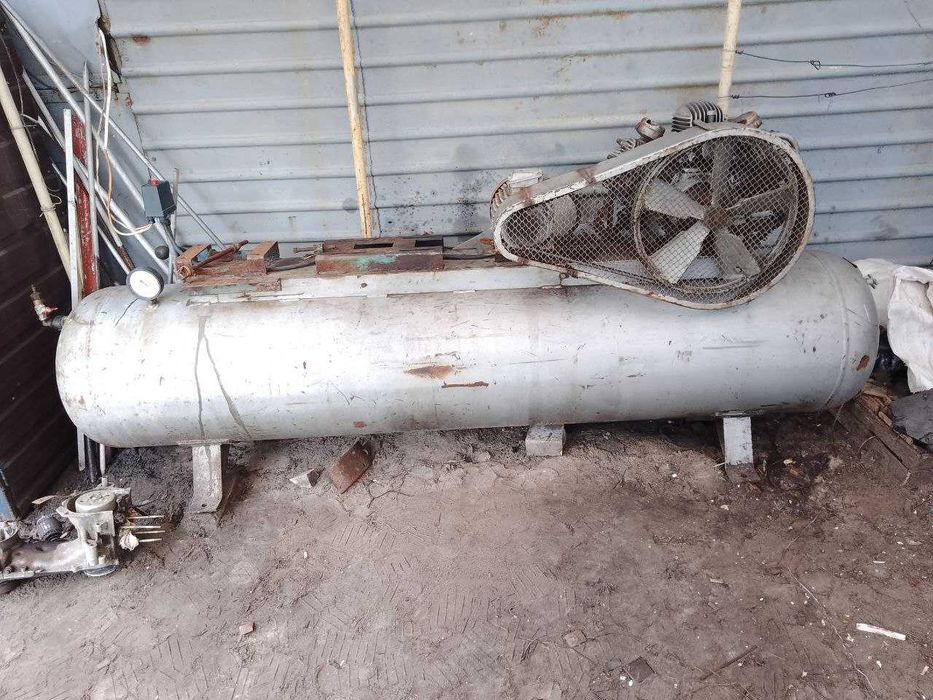 Компрессор 1000 литров