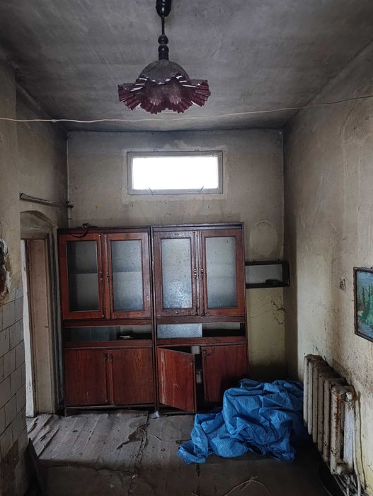 Ділянка з будинком