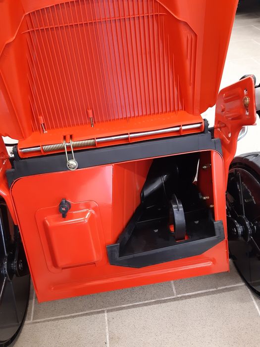 Kosiarka spalinowa z napędem WORLD GRL530S LONCIN 196 cm3 6,5KM 53cm