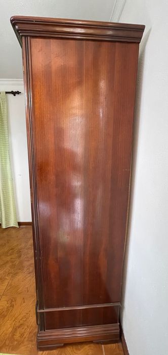 Móveis vintage de madeira de cerejeira