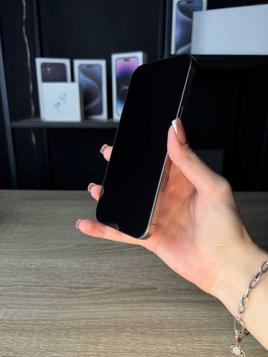 iPhone 16 Pro Max 256 gb з гарантією та подарунок — AirPods Pro 2