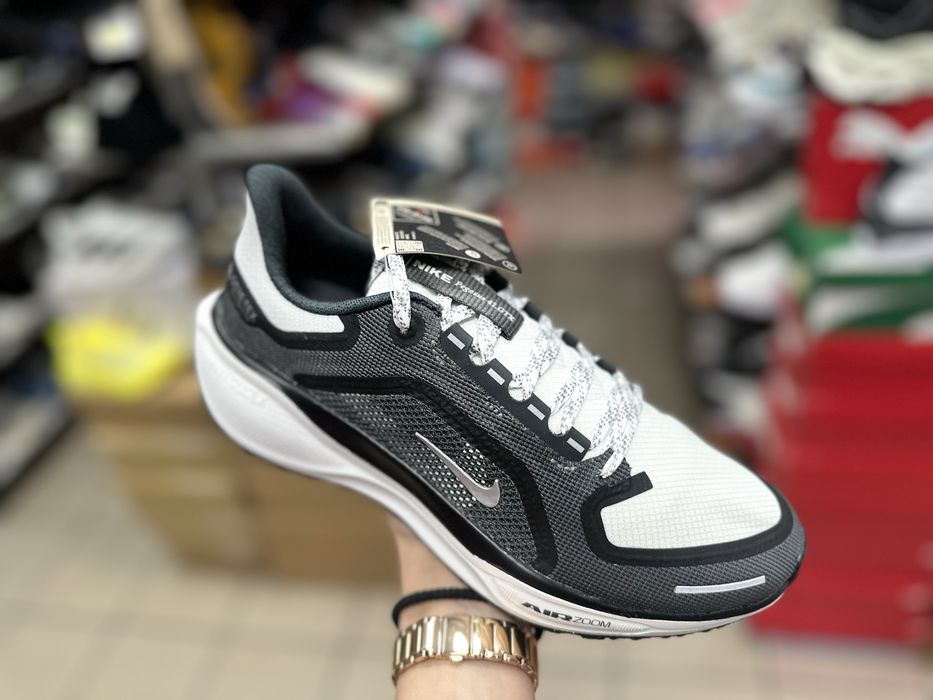Бігові кросівки Nike Pegasus 41 GTX( РОЗМІР 40 )