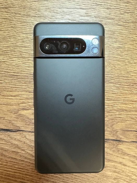 Pixel 8 Pro 12/128 gb , Obsidian , Neverlock