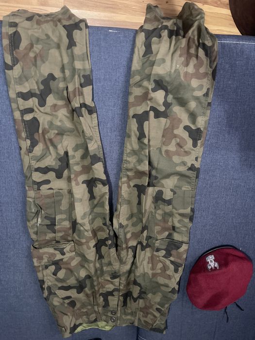 mundur wojskowy plus beret