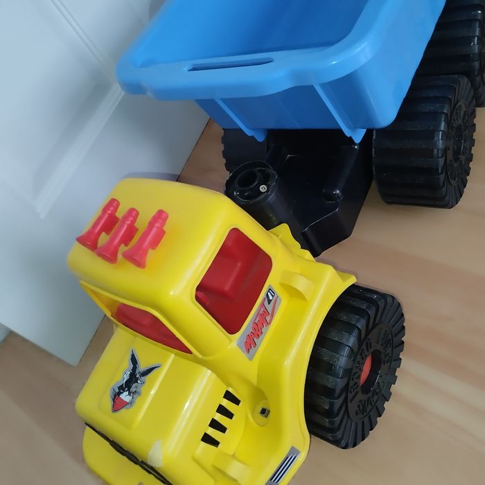 Duże auto  ciężarówka ok100cm