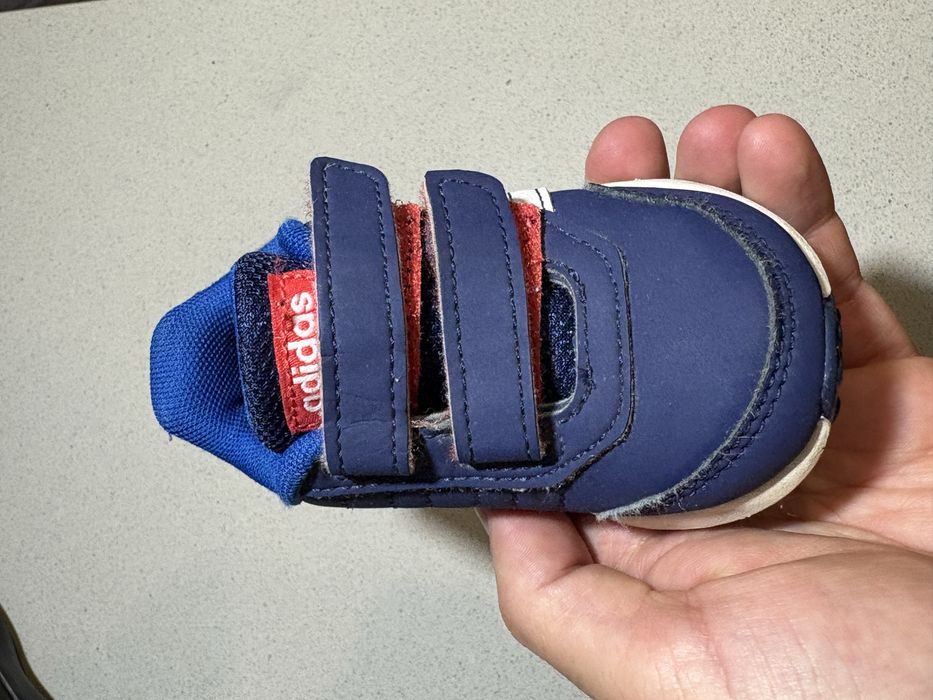 Tenis Nike e Adidas Bebé
