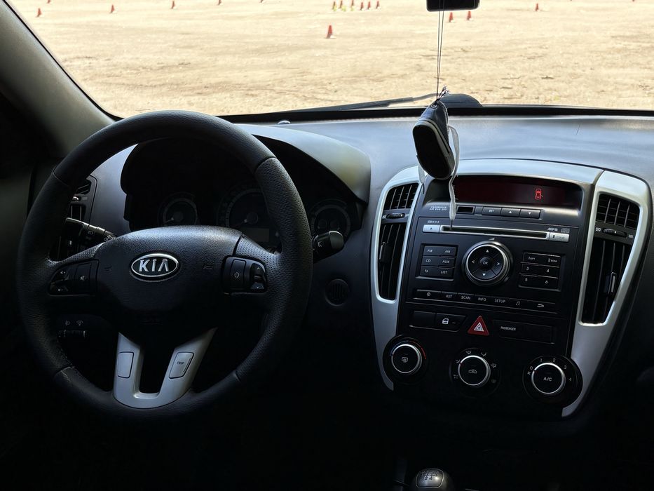 Kia Ceed 2009 год