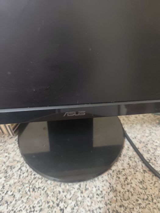 Monitor ASUS VE228DR (22") (Não tem HDMI)