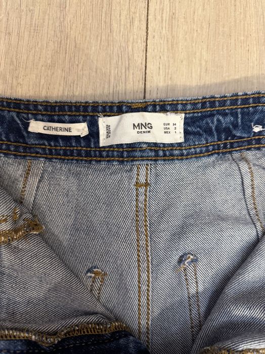 Прямі джинси, фірми Mango