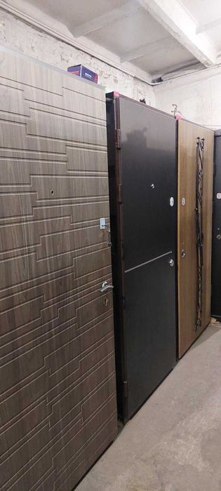 Металеві вхідні броне двері нові уцінка бу зі складу в дім чи квартиру