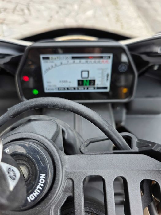 Mota yamaha r1 60 anos