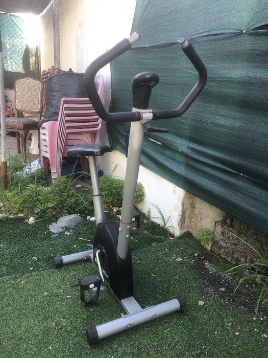 Bicicleta estática Fitness