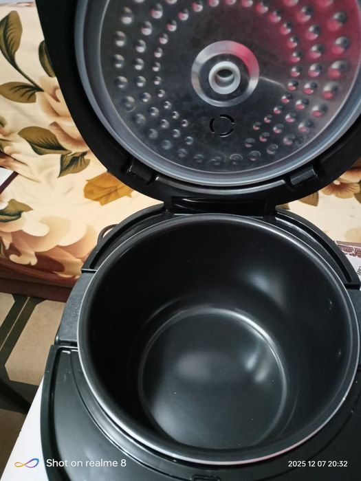 Мультиварку Filips HD4749