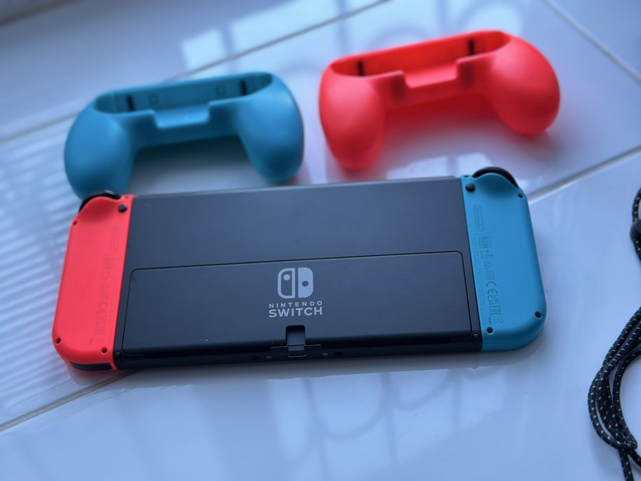 Nintendo Switch OLED | Ідеальний стан | Повна комплектація + бонуси
