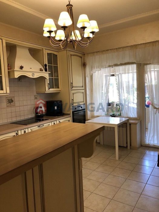 Продам просторий сучасний будинок (Космос, ост. Південний ринок)