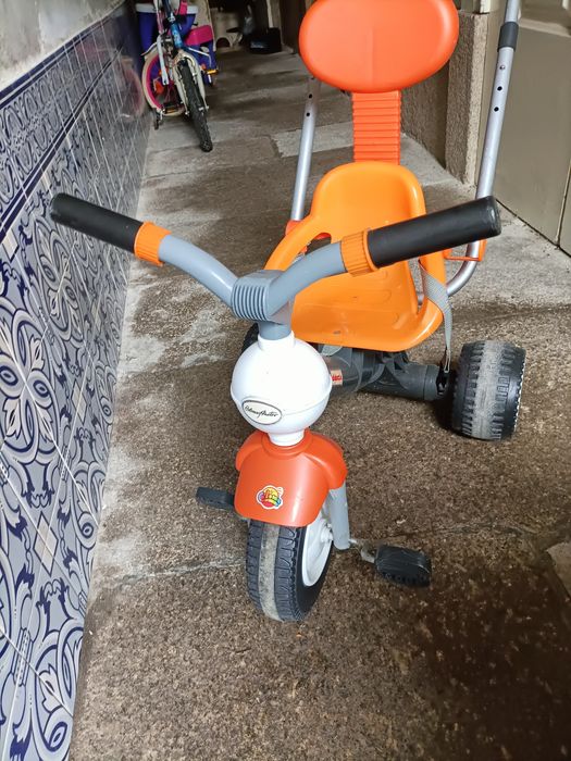 Vendo triciclo em excelente estado