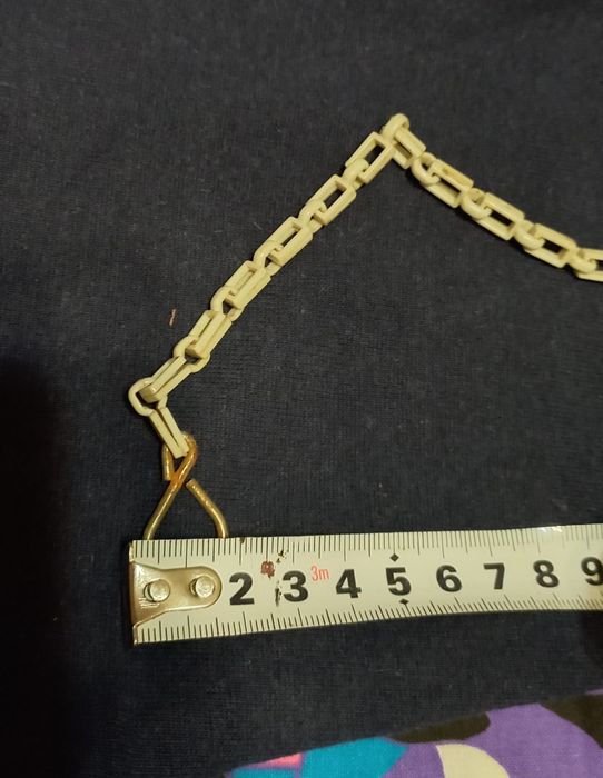 Крышечка 2см диамтр с цепочкой б/у