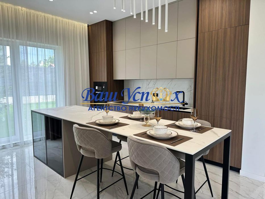 Продажа нового дома с ремонтом село Лесники.  Equides Club