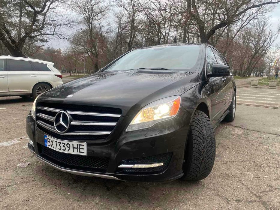 Mercedes-Benz R350 2011 рік