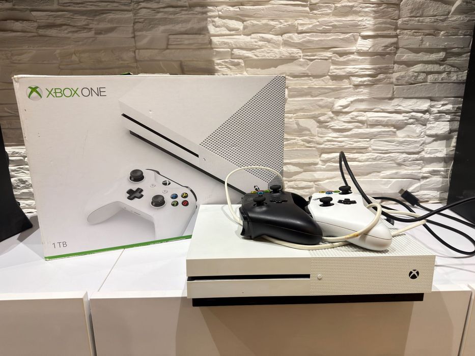 Xbox one s komplet dwa pady