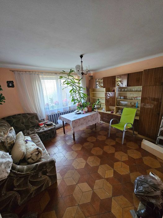 Sprzedam dom jednorodzinny blisko miasta w spokojnej, zielonej okolicy