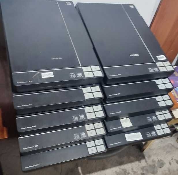10 сканерів Epson Perfection V37 одним лотом
