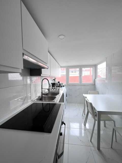 Quarto Novo Almada Casal Entrada Imediata
