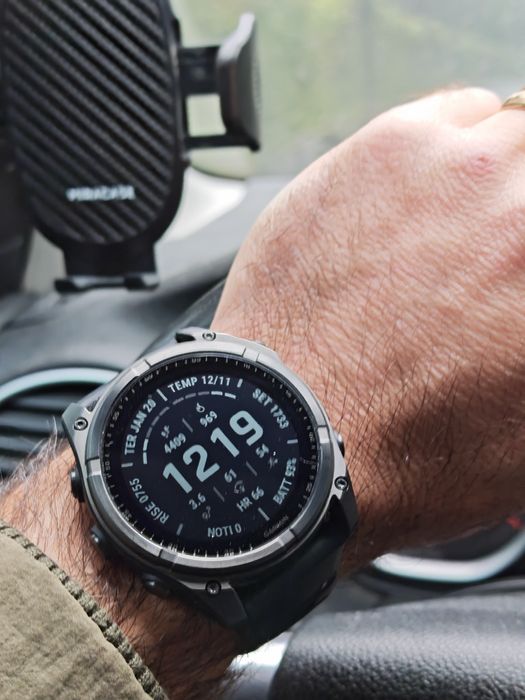 Garmin Fênix 8 51mm Solar Sapphire Titanium DLC