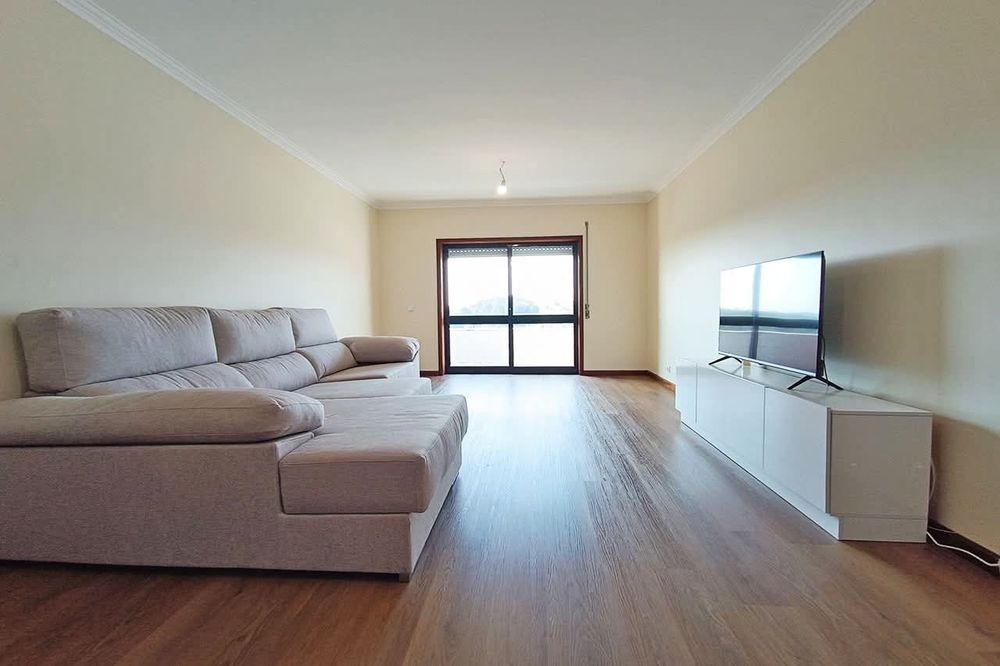 Apartamento T3 Paços de Brandão