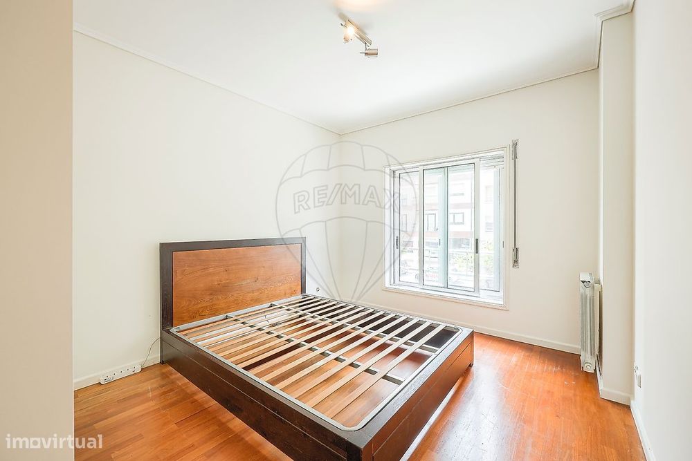 Apartamento T4 para arrendamento