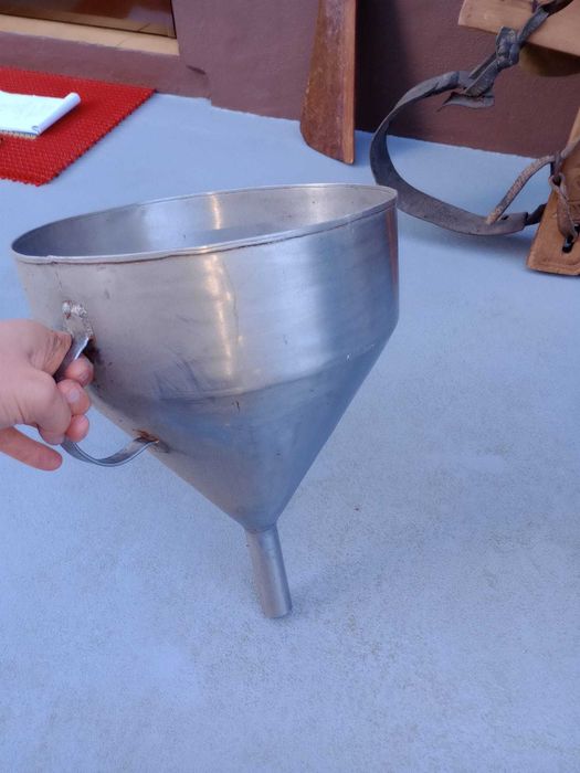 Funil Profissional em Inox com Coador