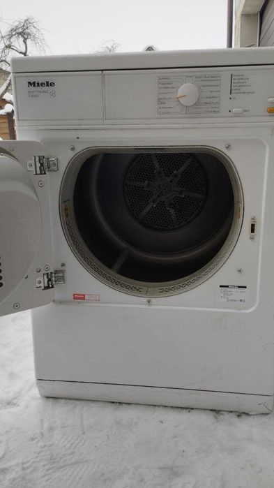 сушильна машина Miele T8302