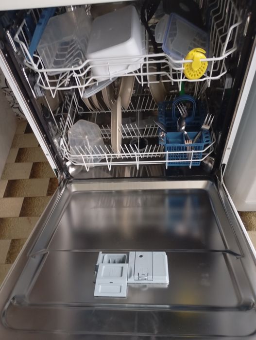 Máquina de lavar loiça Indesit