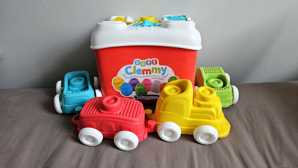 Clementoni - pociąg gumowy i klocki Soft Clemmy - 2 zabawki