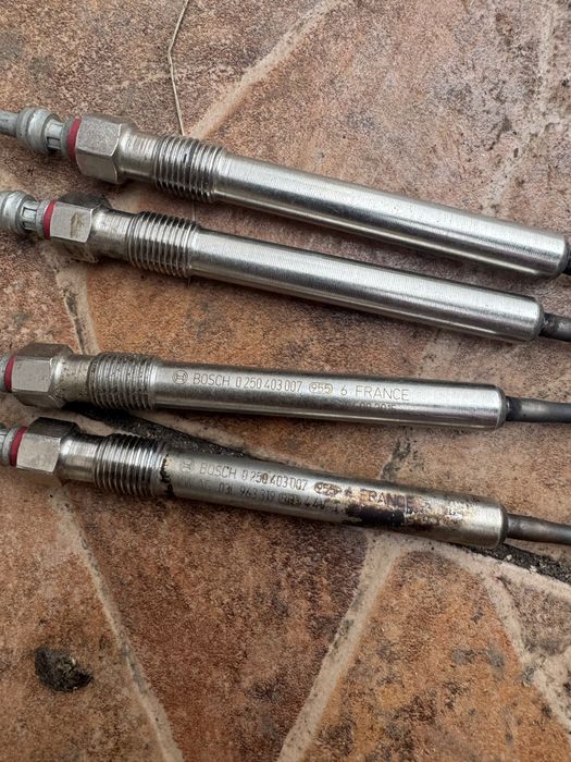 Свічки накалу 4 штуки