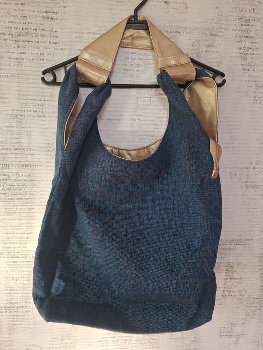 Granatowa torba shoperka Sacco