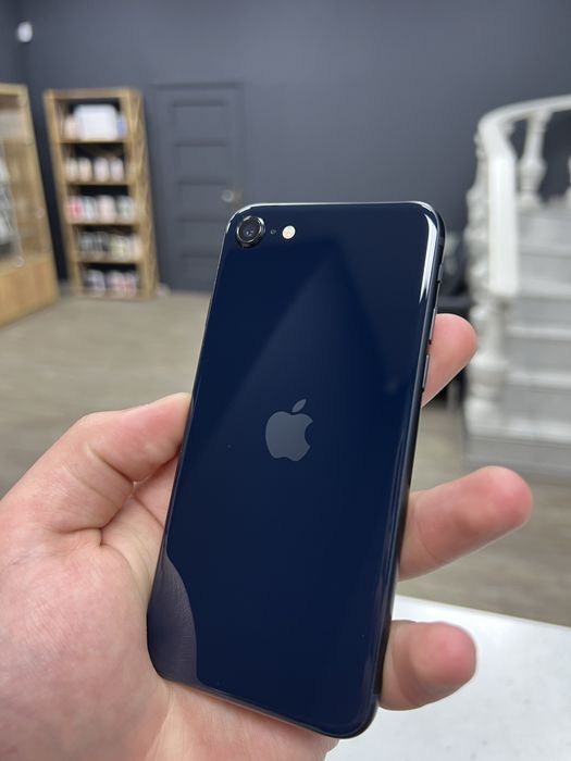 ICLOUD iPhone SE 3gn Midnight