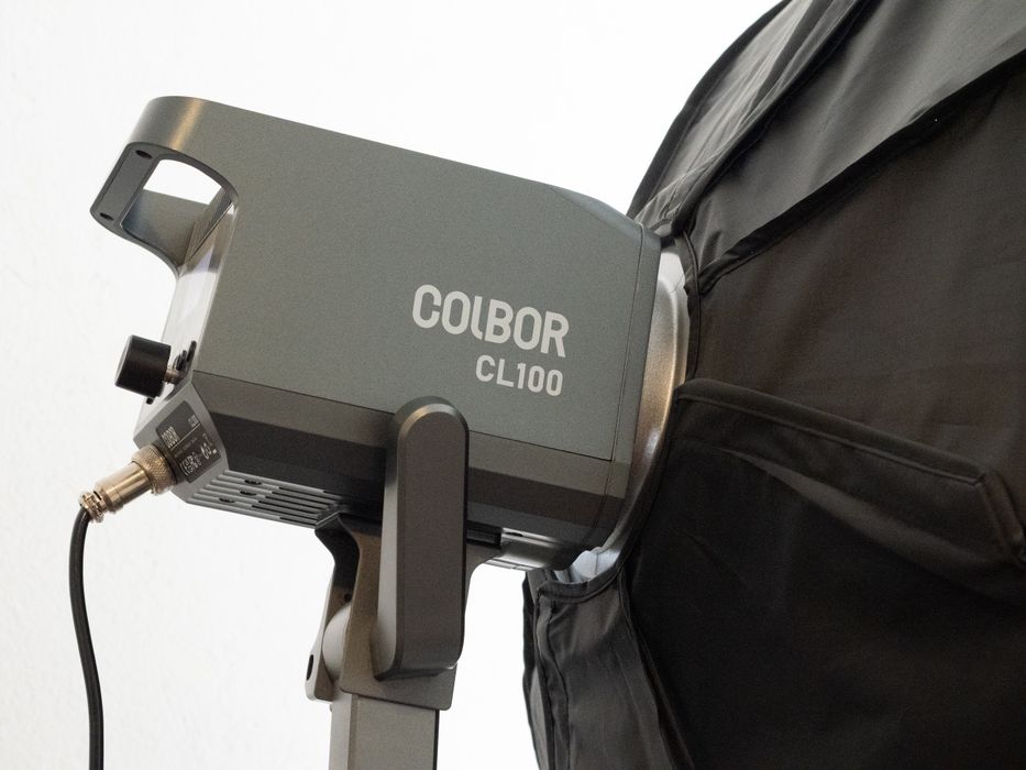 Lampa LED do studia fotograficznego Colbor CL-100