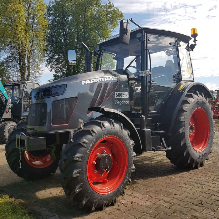 Farmtrac FT680 D TV  Z AC  Promocja! Ciągnik FARMTRAC 680 DT V  wersja ELEGANCE z klimatyzacją