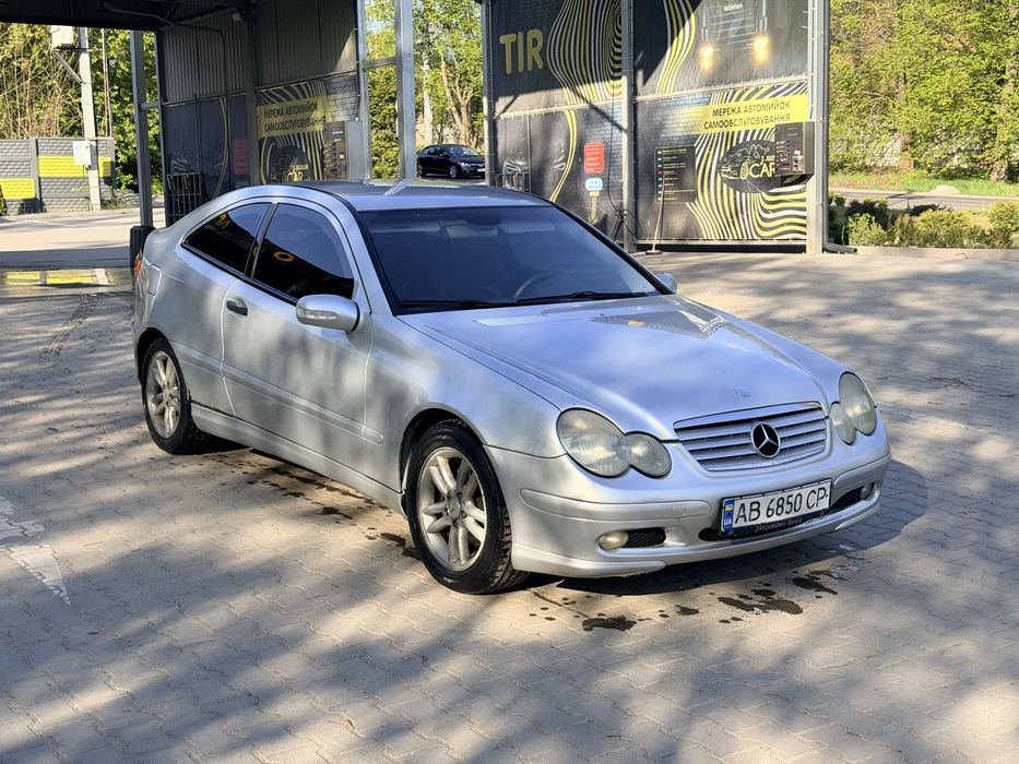 Mercedes-Benz C200