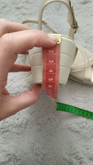 Sandały firmy Jezzi