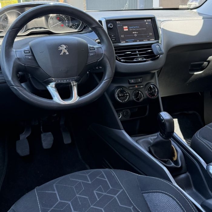 Peugeot 2008 1.2 TPh 2017 55km **DESDE 139€**