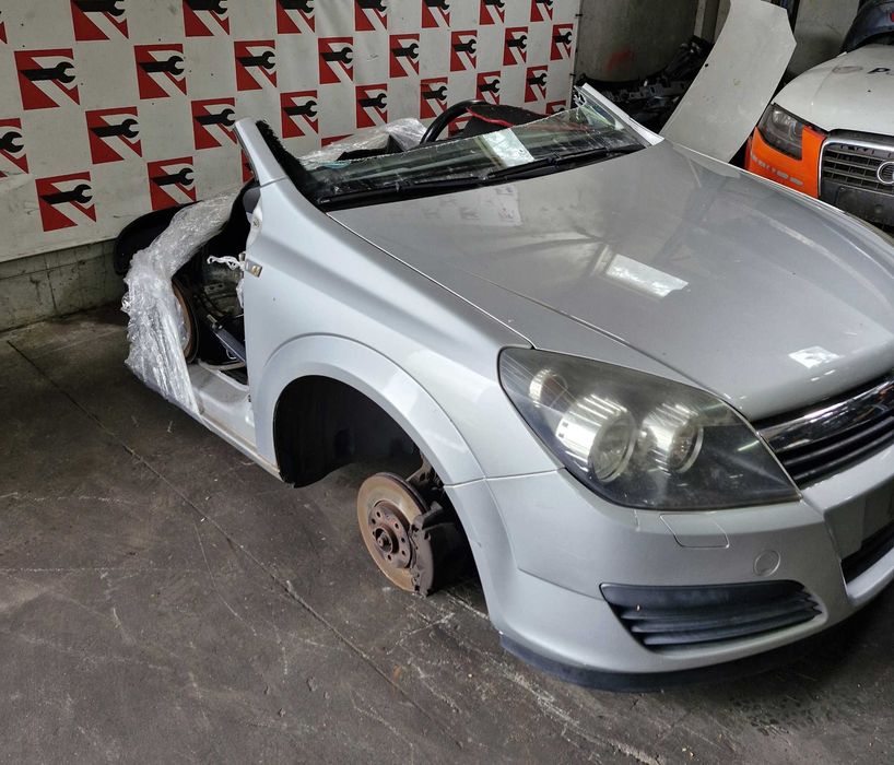 Frente Completa Opel Astra H 1.3 CDTi 2006 #E30