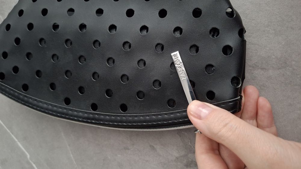 Косметичка від бренду LANCOME