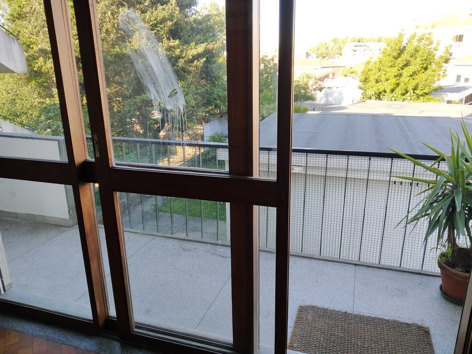 Arrendamento de apartamento T5, no Porto