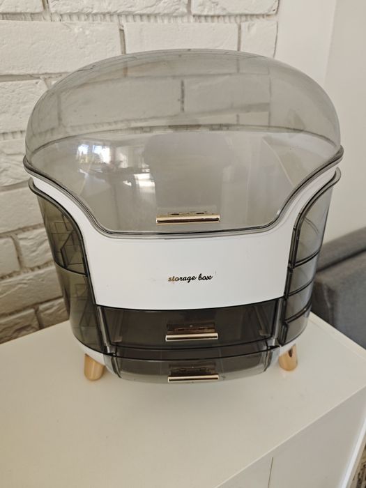 Pojemnik na biżuterię, kosmetyki