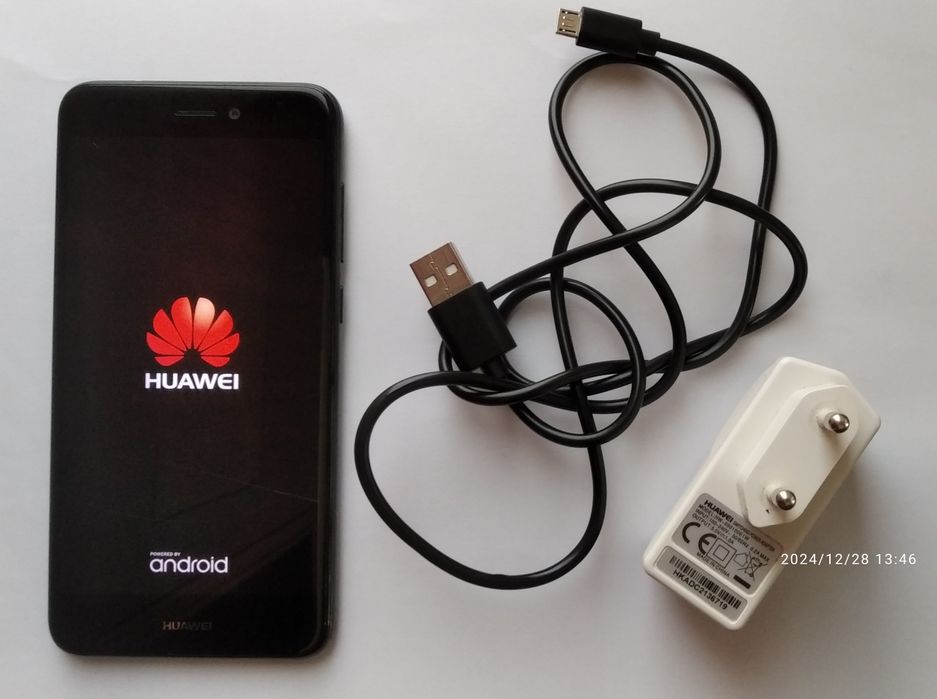 Smartphone Huawei P8 lite 2017 a funcionar