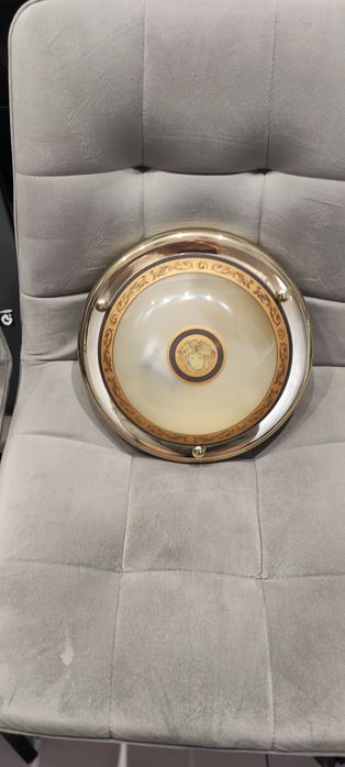 Продам потолочні люстри"Versace"